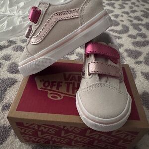 Vans Kids Sneakers in Pink and Cream